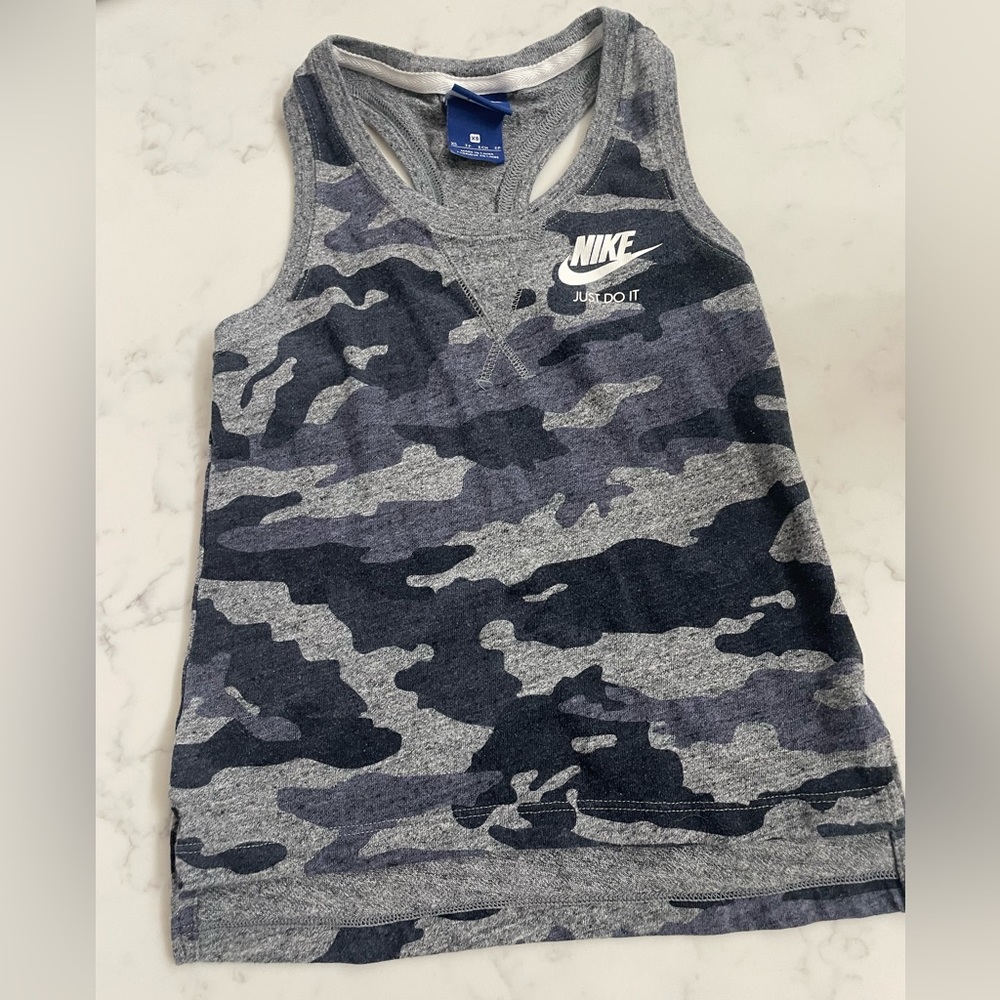 Girls Nike racer back tank ( fits like a girls 7-8)